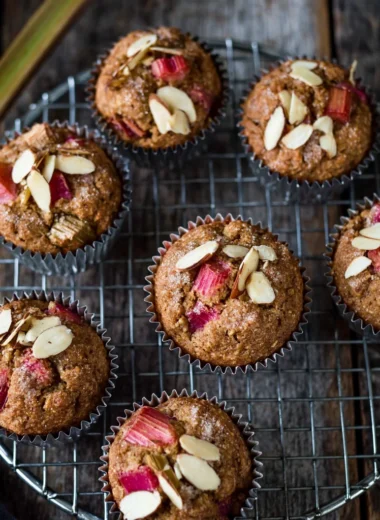 rhubarb muffins